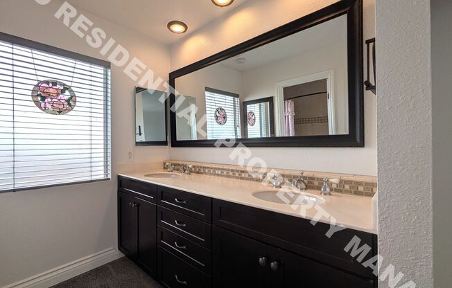 Spacious 5-Bedroom Home with Loft in Prime Carlsbad Location!