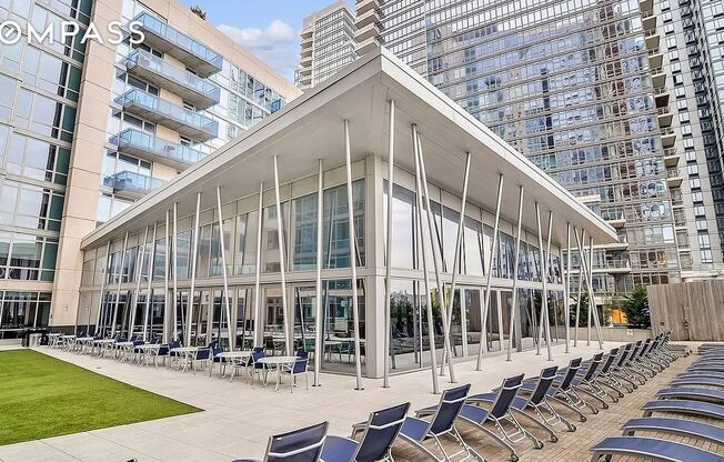 1 bed, 1 bath, 690 sqft, $5,700, Unit 4B