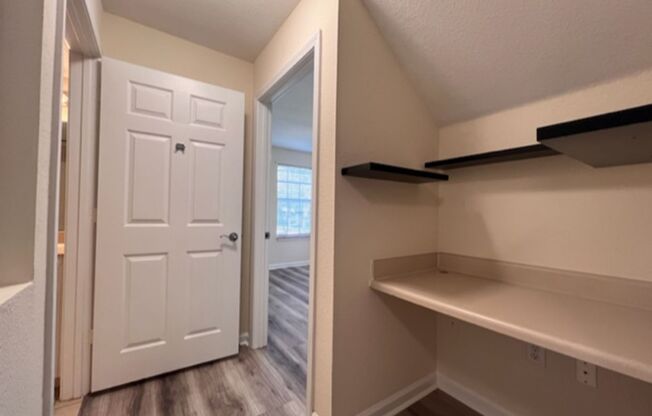 1 bed, 1 bath, $1,350, Unit UNIT # 2309