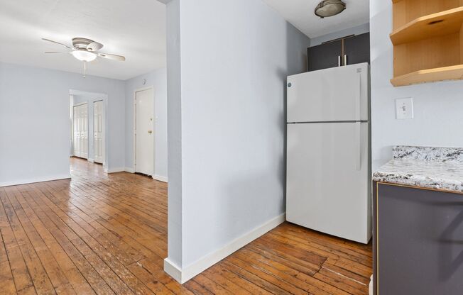 1 bed, 1 bath, 750 sqft, $1,350, Unit 5233 Butler Street 3rd Floor