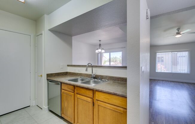 2 beds, 2 baths, $1,475, Unit UNIT 2118