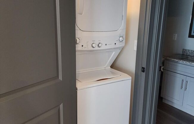 1 bed, 1 bath, 760 sqft, $1,199, Unit 1-308