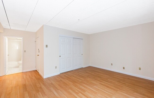 1 bed, 1.5 baths, 853 sqft, $3,200, Unit 307
