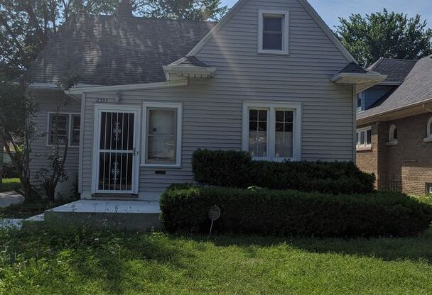 Single family in Tosa!