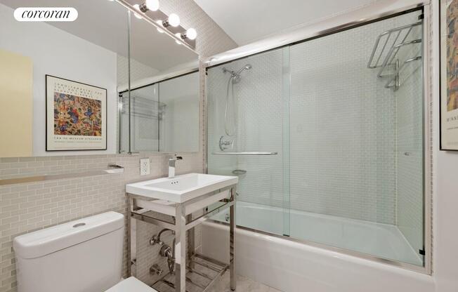 1 bed, 1.5 baths, 940 sqft, $7,000, Unit 14F