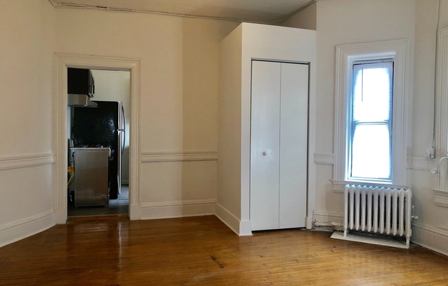 3 beds, 1 bath, 1,225 sqft, $2,299, Unit 1301-43