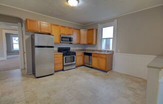 4 beds, 2 baths, $1,495