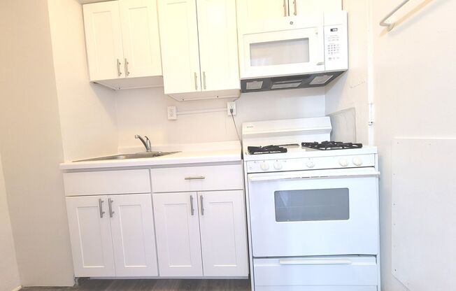 1 bed, 1 bath, $1,175, Unit 603