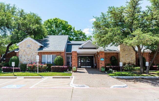 1 bed, 1 bath, 713 sqft, $845, Unit 1018