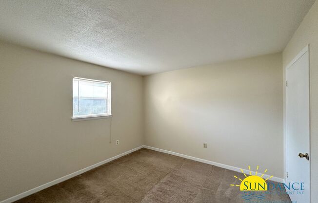 2 beds, 1 bath, $1,195