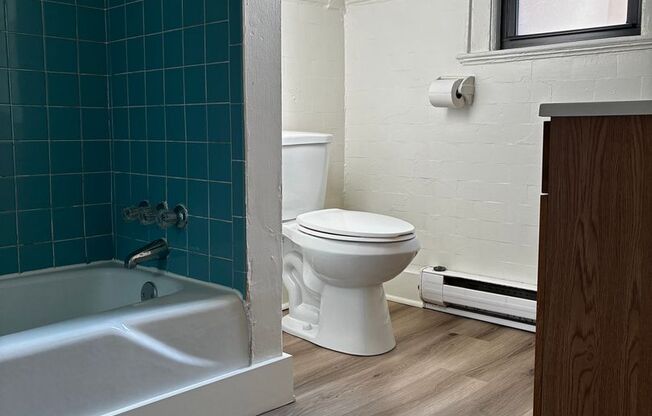 1 bed, 1 bath, 650 sqft, $1,099, Unit 7229 Penn Ave. #3A