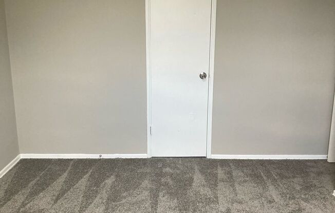 3 beds, 1 bath, 1,400 sqft, $1,620, Unit 1481-10