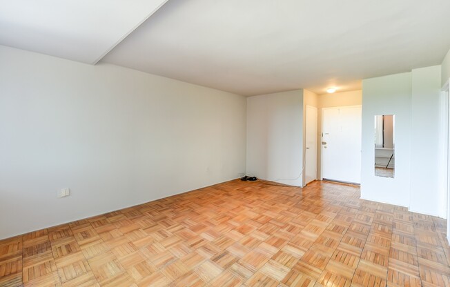 Spacious & Bright Junior 1 Bedroom at River Place East