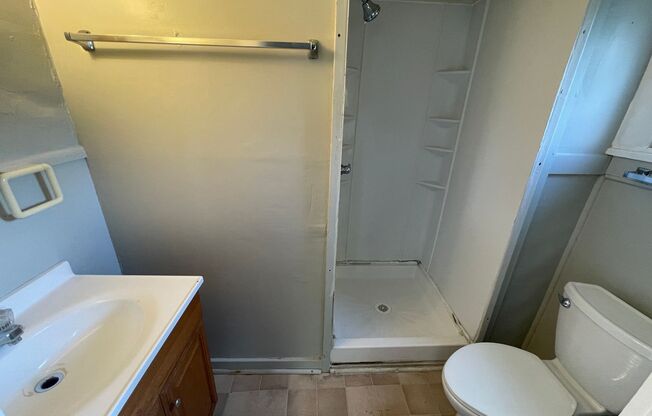 1 bed, 1 bath, $795, Unit 709 W. Willard  Unit C