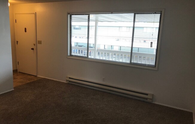 1 bed, 1 bath, 700 sqft, $1,225, Unit 30