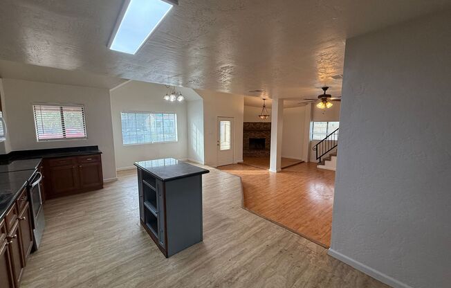 4 Bedroom Home in Historic Central Phoenix | All Utilities Included