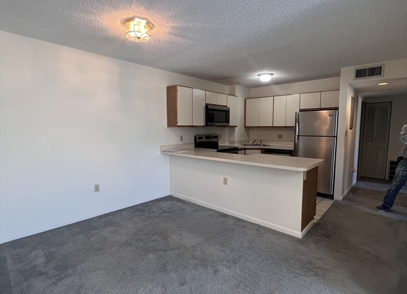 2 beds, 2 baths, 1,121 sqft, $3,400, Unit 301