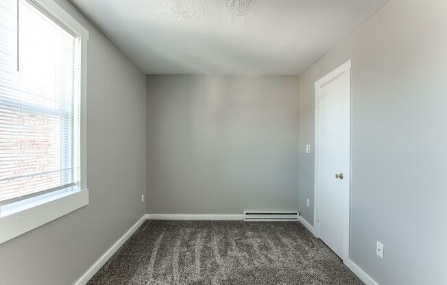 2 beds, 1 bath, $1,300, Unit 1778