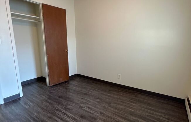 2 beds, 1 bath, 800 sqft, $865, Unit 310-02