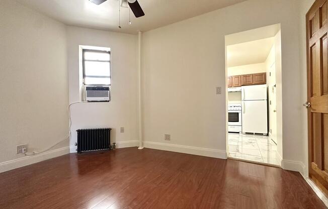 434 E 75 ST