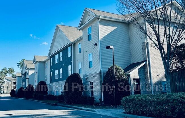 370 S KERR AVE