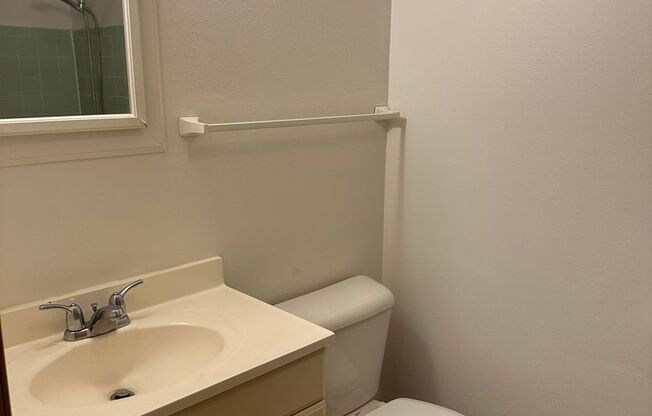 Studio, 1 bath, 350 sqft, $1,075, Unit Unit 101
