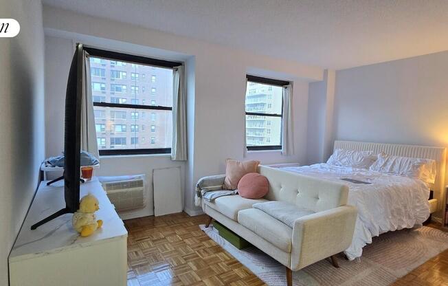 Studio, 1 bath, $3,600, Unit 8H