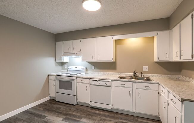 1 bed, 1 bath, 766 sqft, $995, Unit 1630 #14