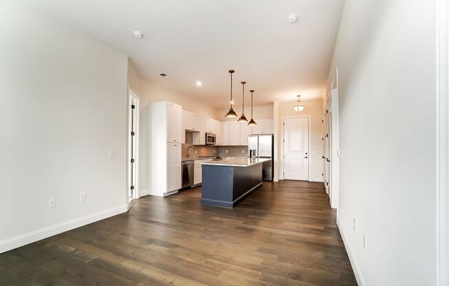 2 beds, 2 baths, 1,007 sqft, $1,880, Unit 314