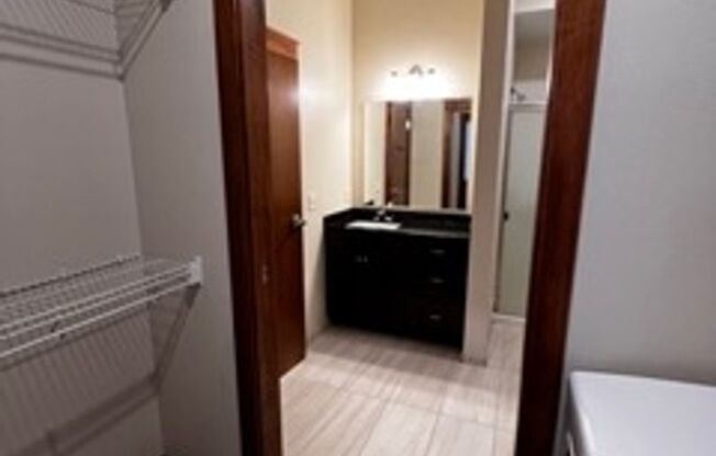 1 bed, 1 bath, $1,295, Unit 209