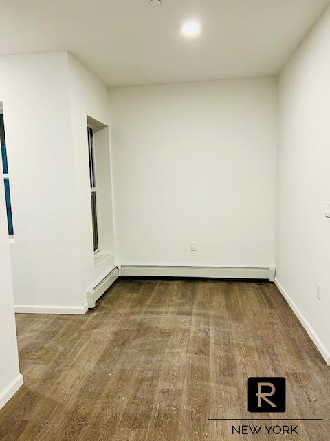 2 beds, 1 bath, 900 sqft, $3,200, Unit 2-R