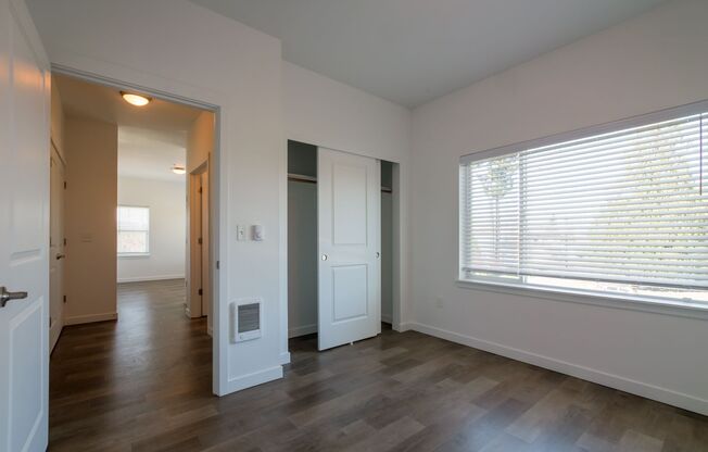 1 bed, 1 bath, 550 sqft, $1,324, Unit 201