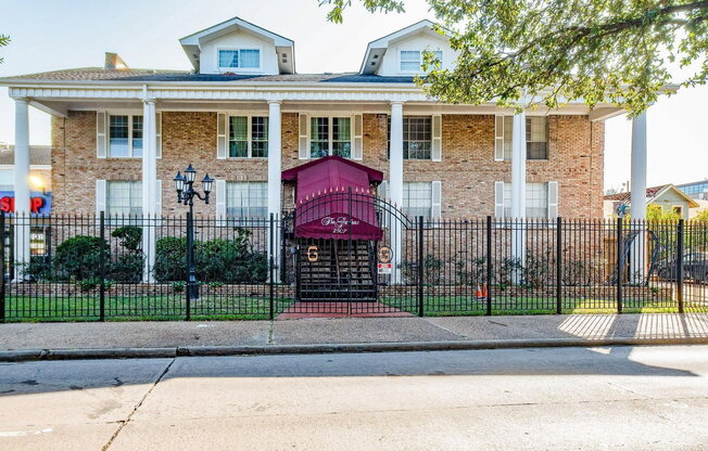 2507 Montrose Blvd