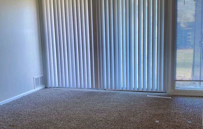 2 beds, 1 bath, 846 sqft, $1,015, Unit 45A-R