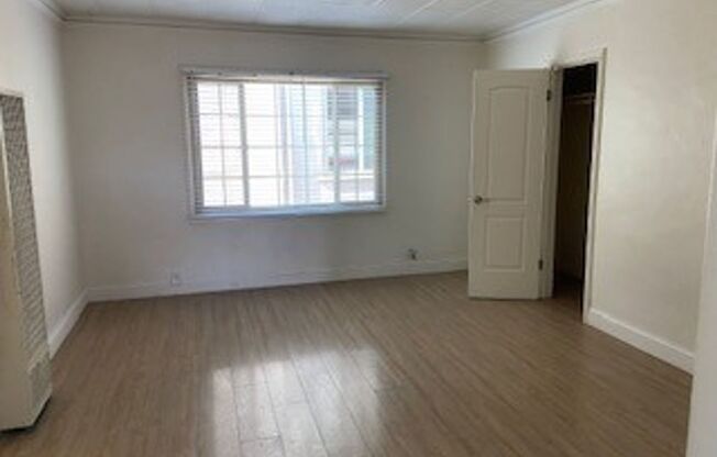 445 - Crescent Center