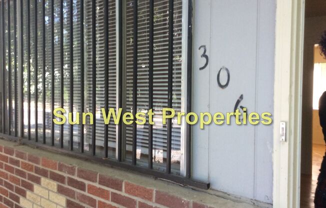 2 Bed, 1 Bath, Duplex In Aztec