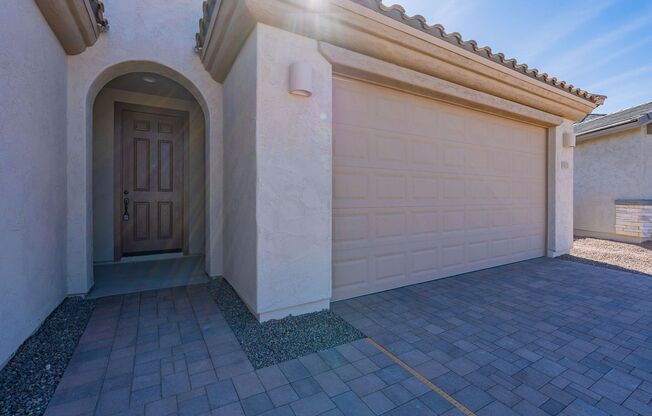 Luxury Living in McClellan Ranch: 4-Bedroom Pulte Home with Den and Mountain Views