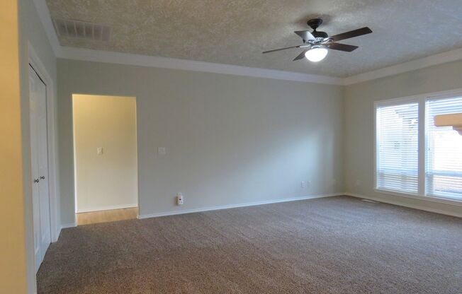 3 Bedroom Canby Ranch Style Home Available !!