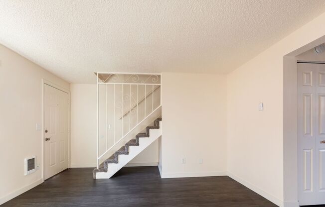 Welcome to Manchester Square Apartments - Where comfort meets convenience! No Offering up to 1-Month Free!