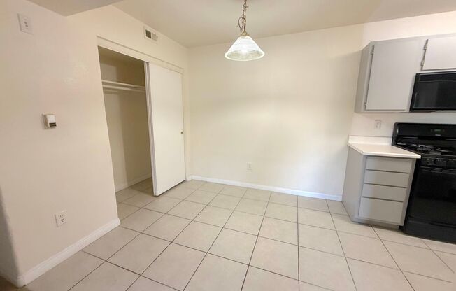 1 bed, 1 bath, $1,095, Unit UNIT 1015
