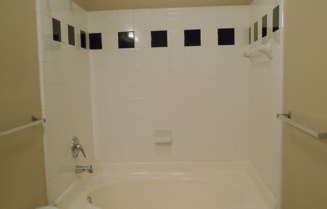 1 bed, 1 bath, 987 sqft, $1,134, Unit 1213