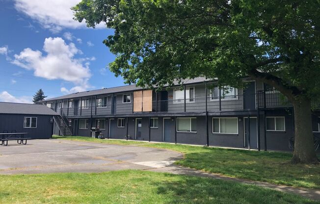 1 bed, 1 bath, 600 sqft, $1,125, Unit #8T