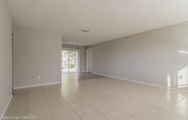 1875 FAIRLANE DR
