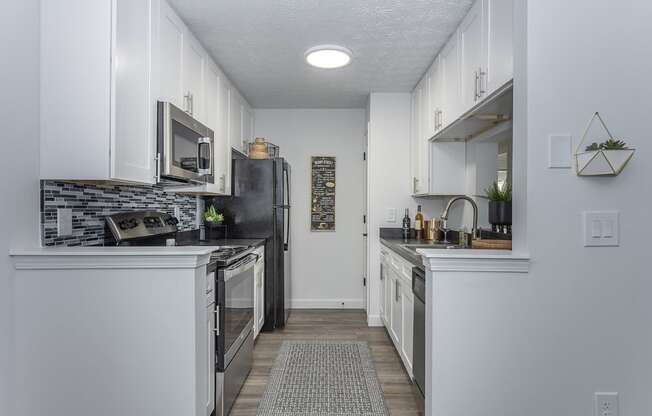 Kitchen Unit at Hilltop Apartments, Cincinnati, OH, 45213-2638