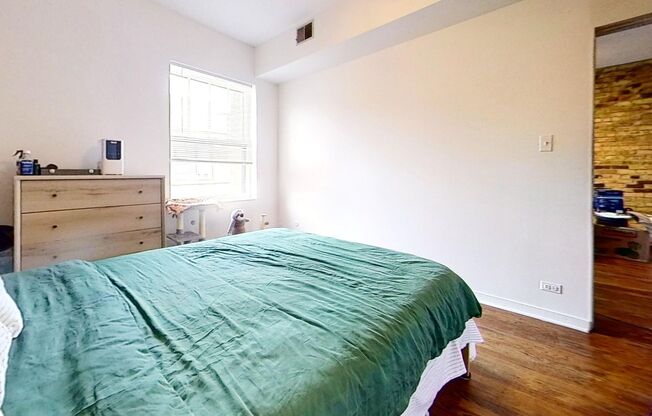 1 bed, 1 bath, 810 sqft, $2,350, Unit 1309 3A