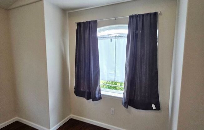 3 beds, 2 baths, $2,300