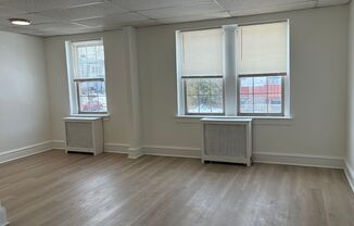 Studio, 1 bath, $950, Unit 112