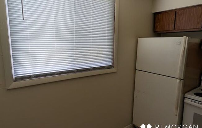 2118F