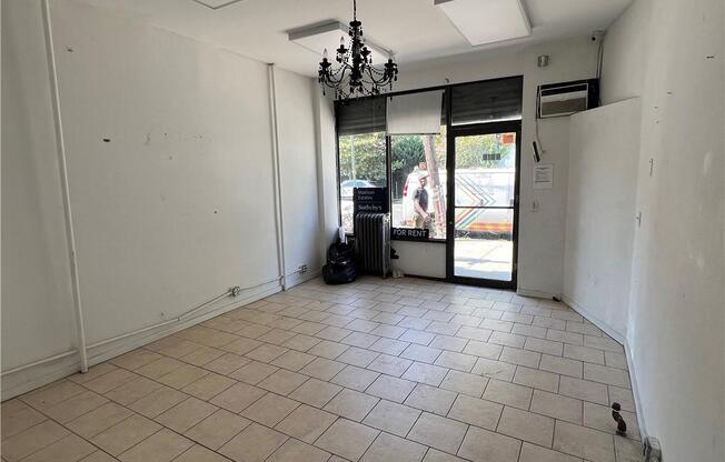 Studio, 300 sqft, $1,750