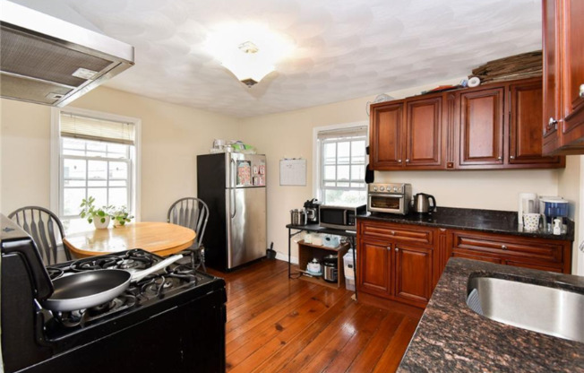 6 TRENTON ST